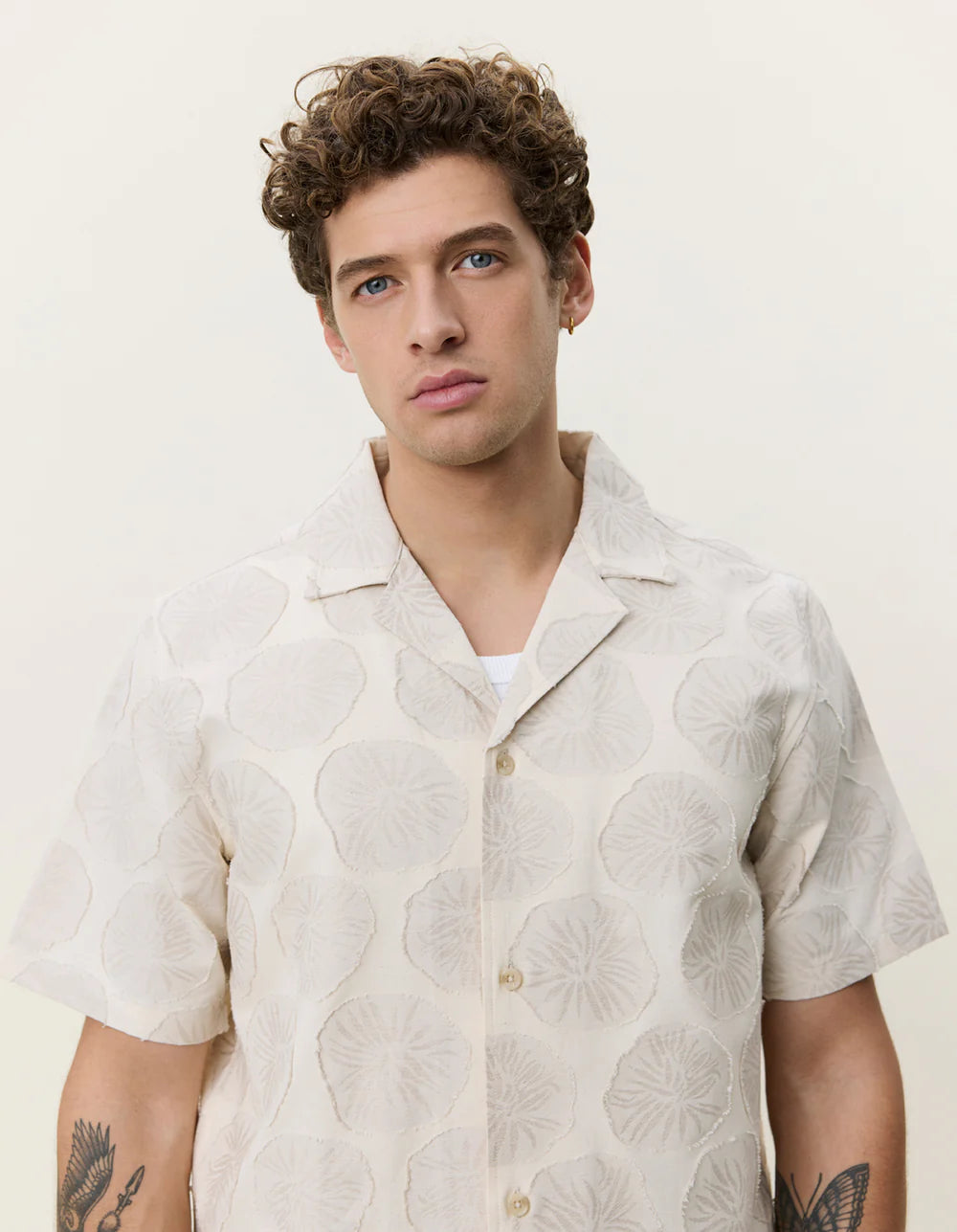 LES DEUX Dahlia Jacquard SS Shirt Light Sand