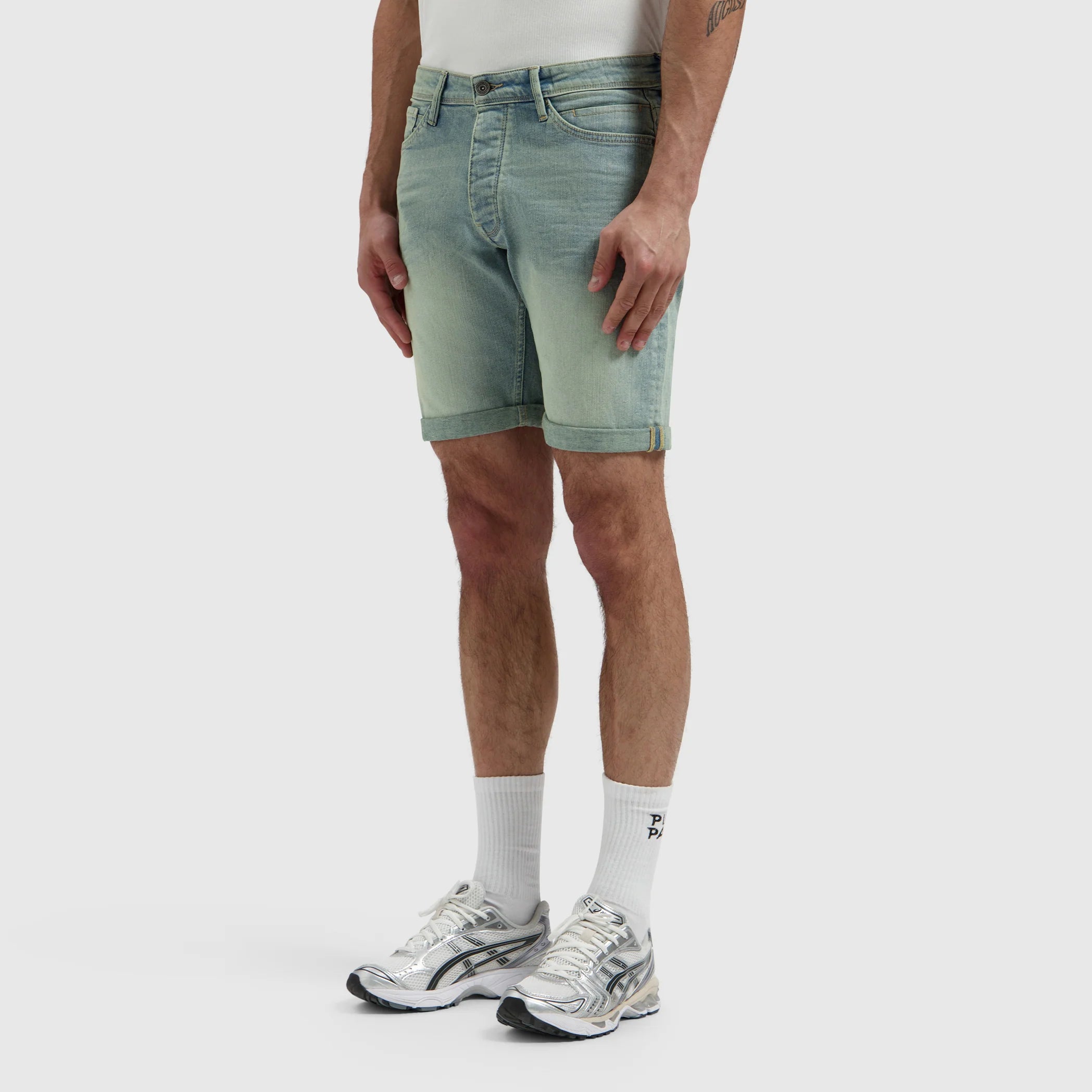 THE MILES SLIM FIT SHORT W1621