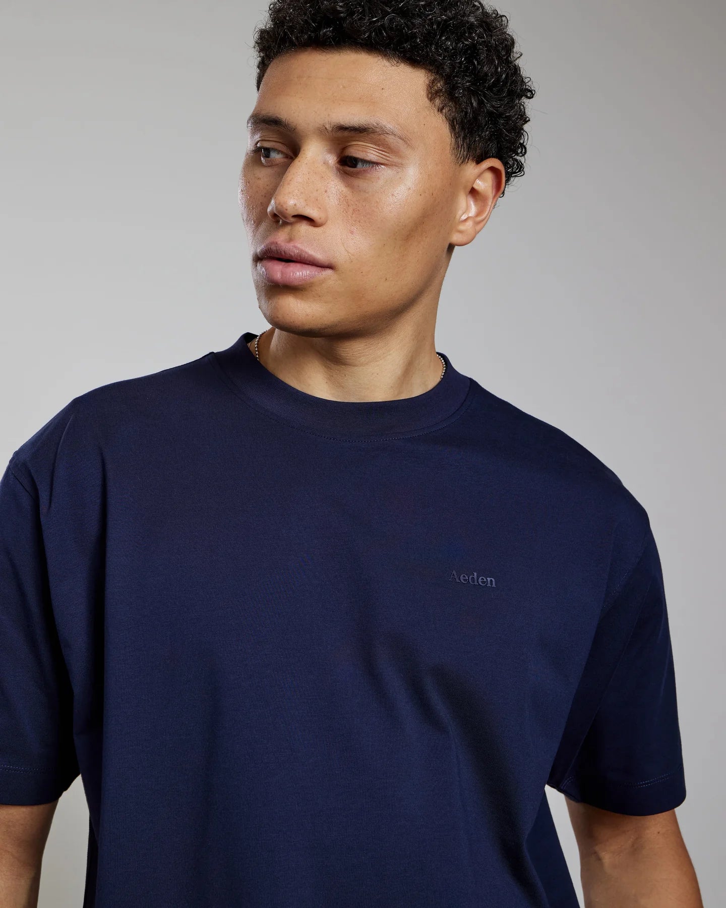 AEDEN LUCERIS TEE | DARK BLUE
