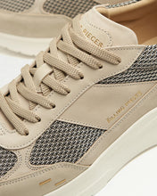 Afbeelding in Gallery-weergave laden, FILLING PIECES THE JET RUNNER MESH BEIGE