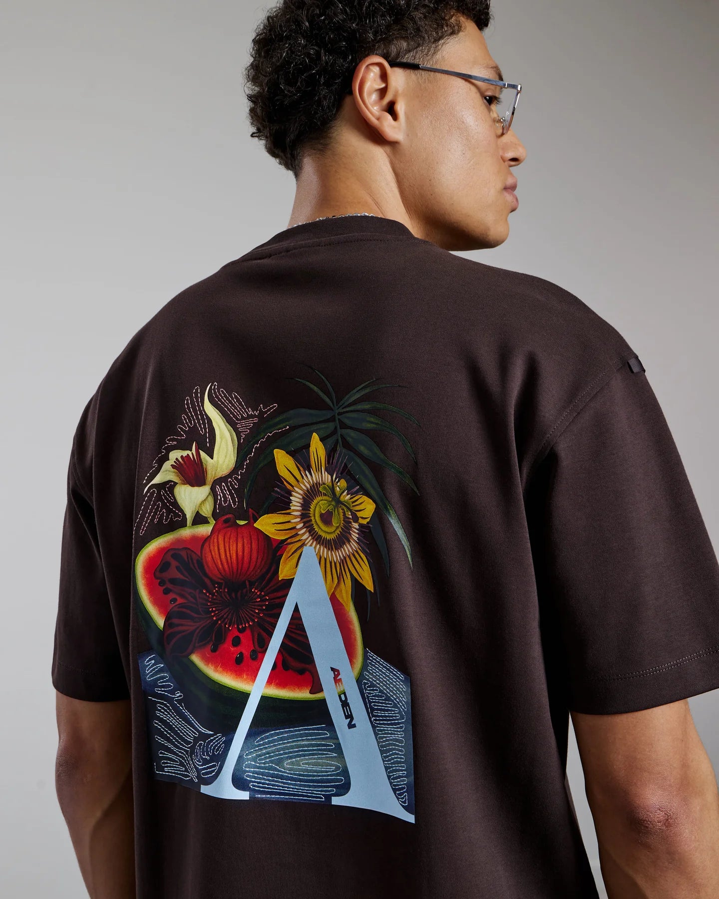 AEDEN MALONE TEE | GANACHE