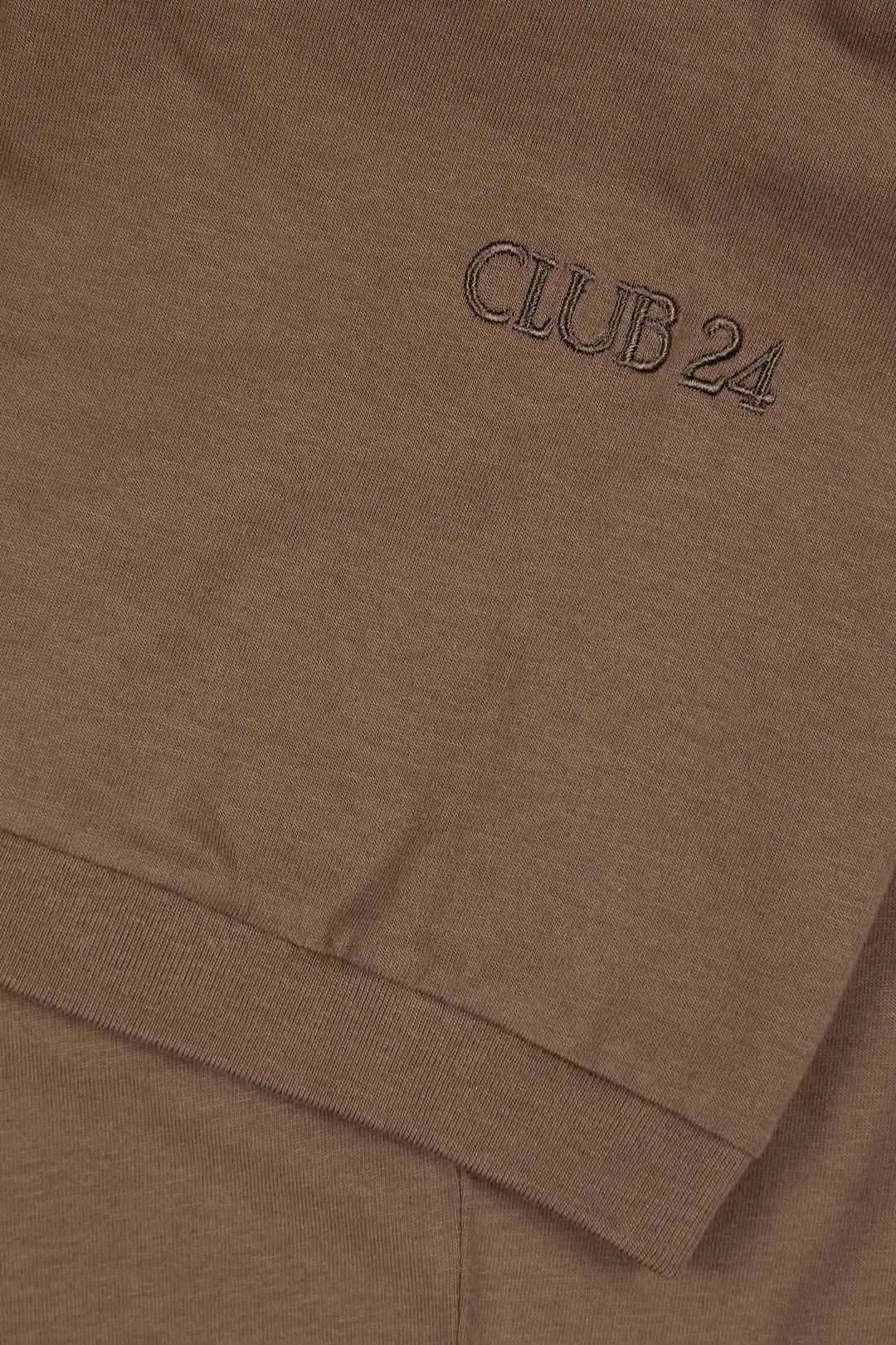CLUB 24 FREEDOM FIT LITE TEE | CLUB MOCHA