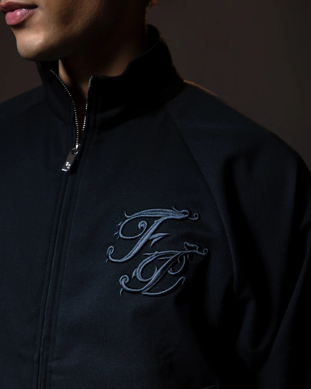 FILLING PIECES Track Jacket Raglan Black