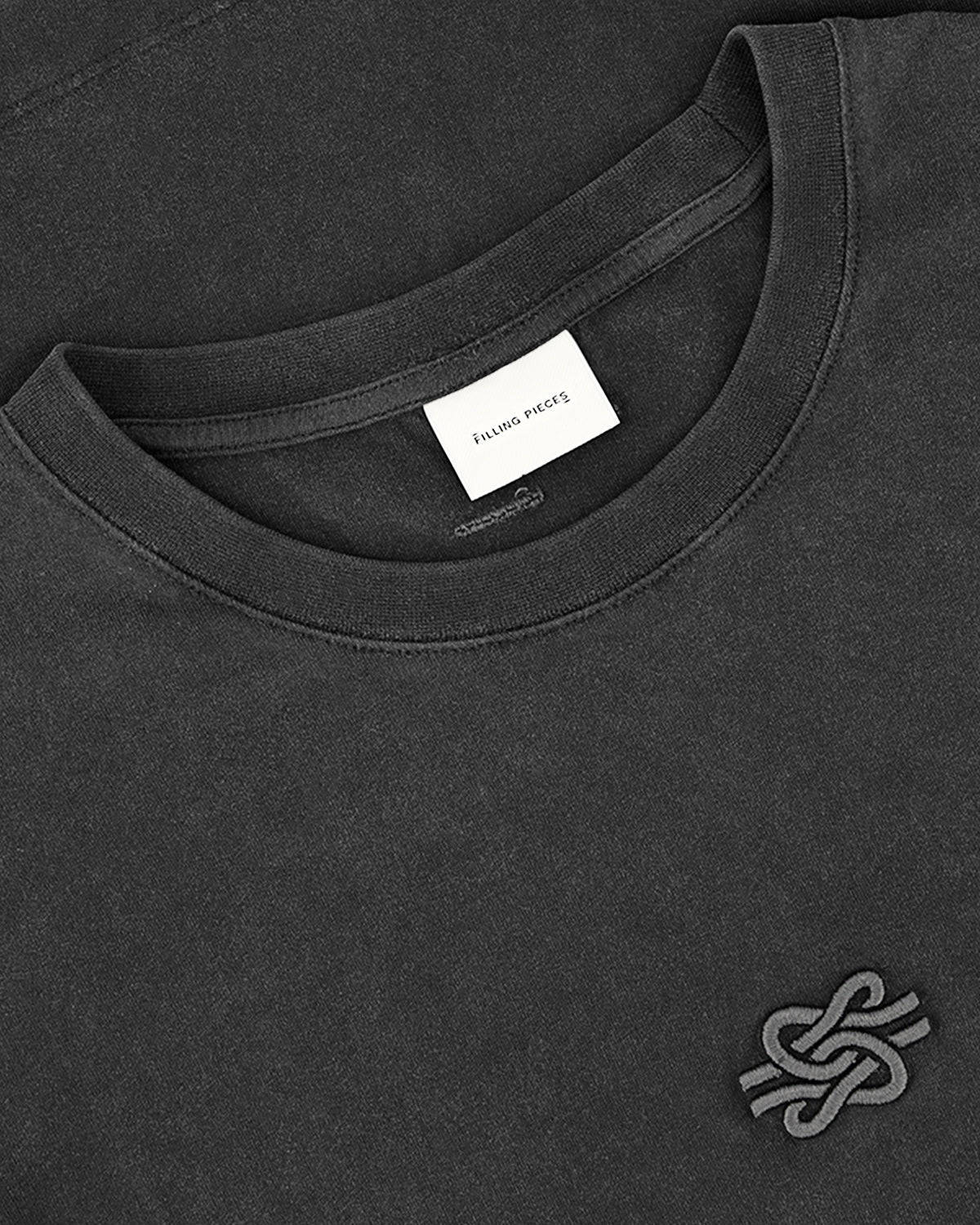 FILLING PIECES T-SHIRTBOXY EMBROIDERED  Vintage black