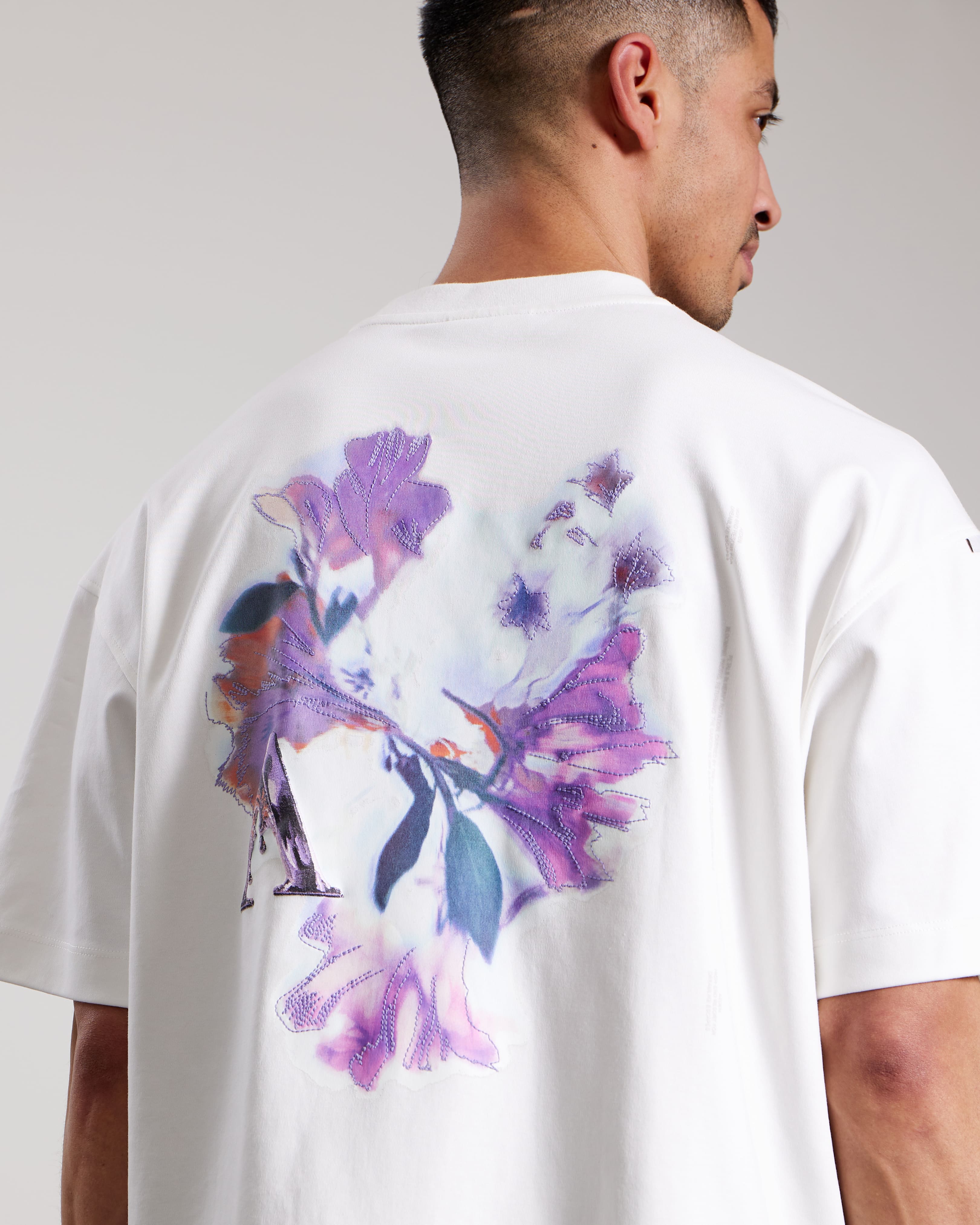 AEDEN TAURIEL TEE Off White