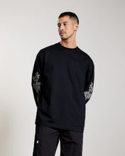 Afbeelding in Gallery-weergave laden, AEDEN CRADLE LS TEE Black