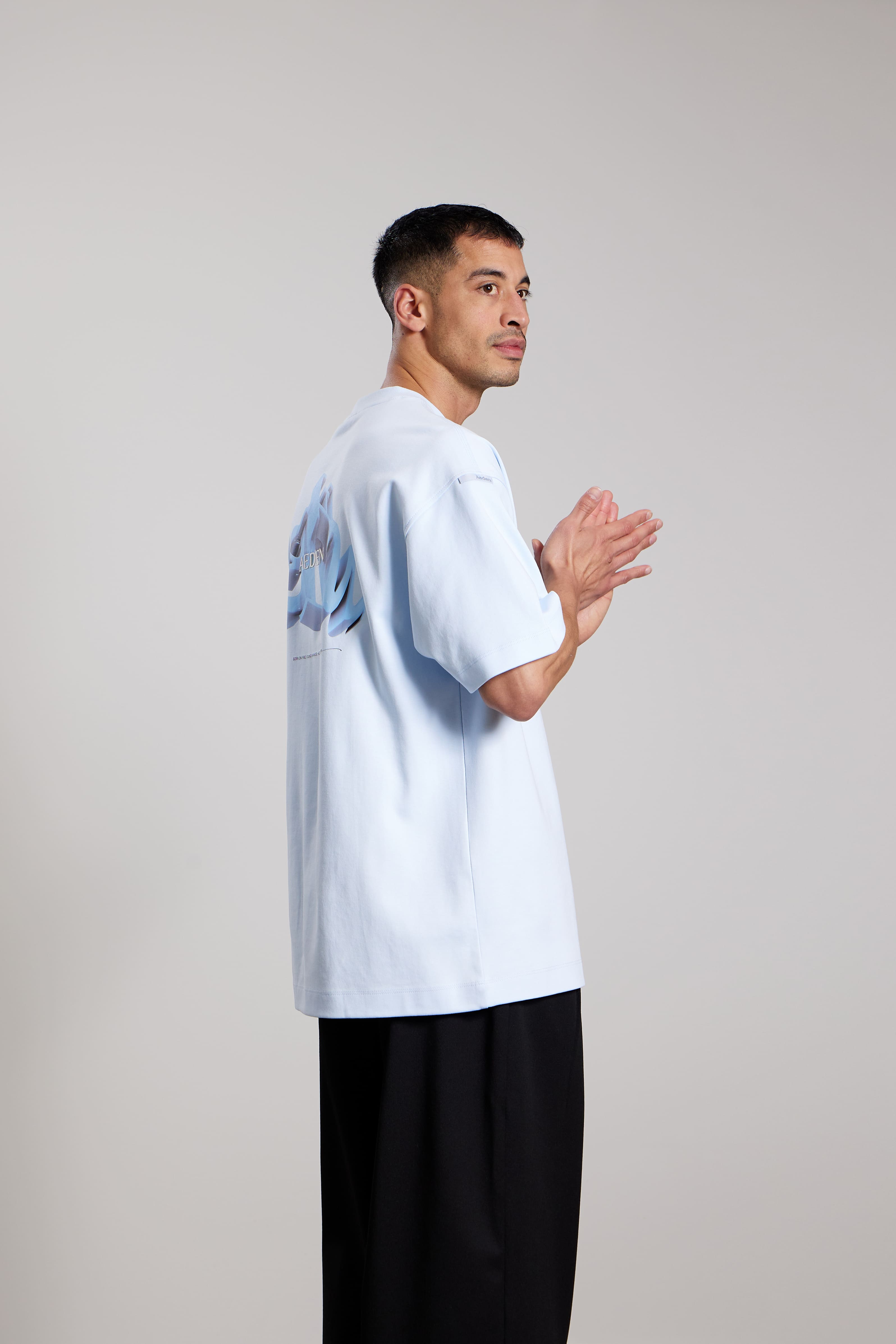 AEDEN ROMELO TEE Ice Water