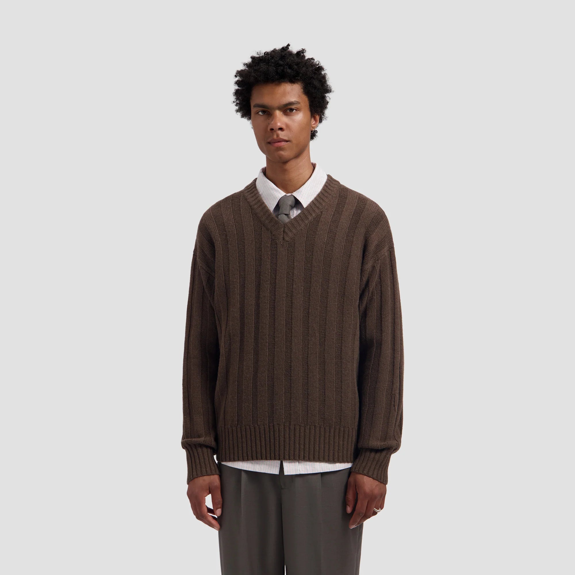 OLAF RIBBED KNITTED V-NECK Chocolate Chip