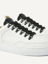 Afbeelding in Gallery-weergave laden, NUBIKK JAGGER ROMAN | WHITE