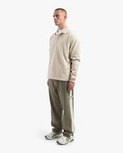 Afbeelding in Gallery-weergave laden, CROYEZ FLEECE POLO SWEATER | SAND