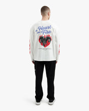 Afbeelding in Gallery-weergave laden, CROYEZ Heart On Fire Longsleeve Off-White