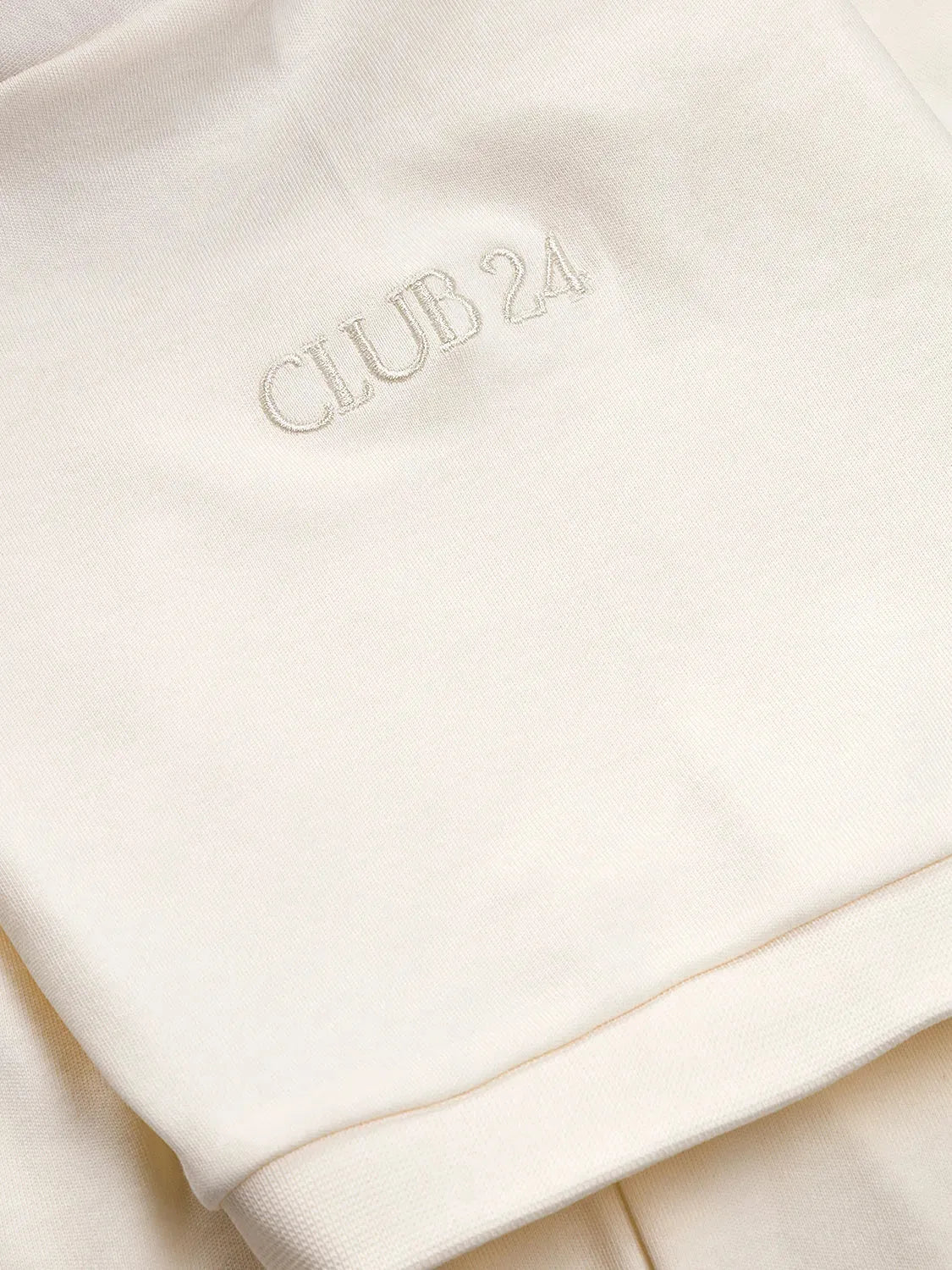 CLUB 24 TEE White Smoke