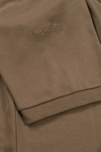 Afbeelding in Gallery-weergave laden, CLUB 24 TEE Club Mocha