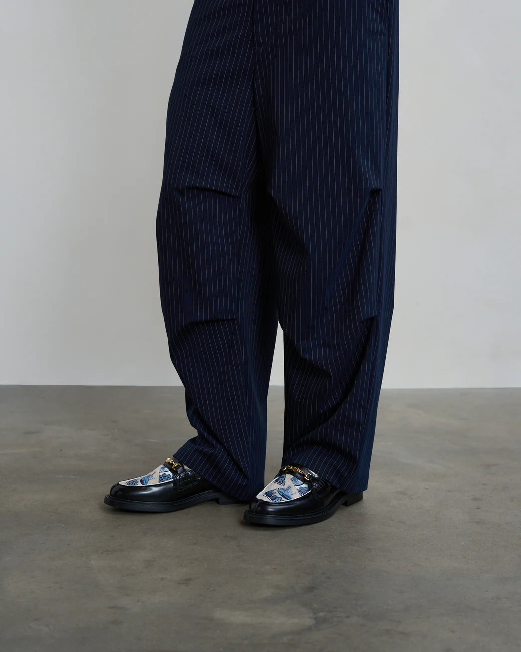 FILLING PIECES Drapy Pants Pinstripe Blue