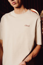 Afbeelding in Gallery-weergave laden, EDMONDS Le café bistro T-shirt - sand