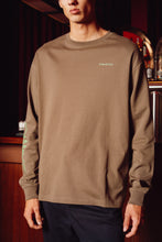 Afbeelding in Gallery-weergave laden, EDMONDS Le Poisson longsleeve Tee -Sand