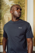 Afbeelding in Gallery-weergave laden, EDMONDS Le Café T-shirt - Navy
