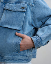 Afbeelding in Gallery-weergave laden, FILLING PIECES Denim Jacket Skyway
