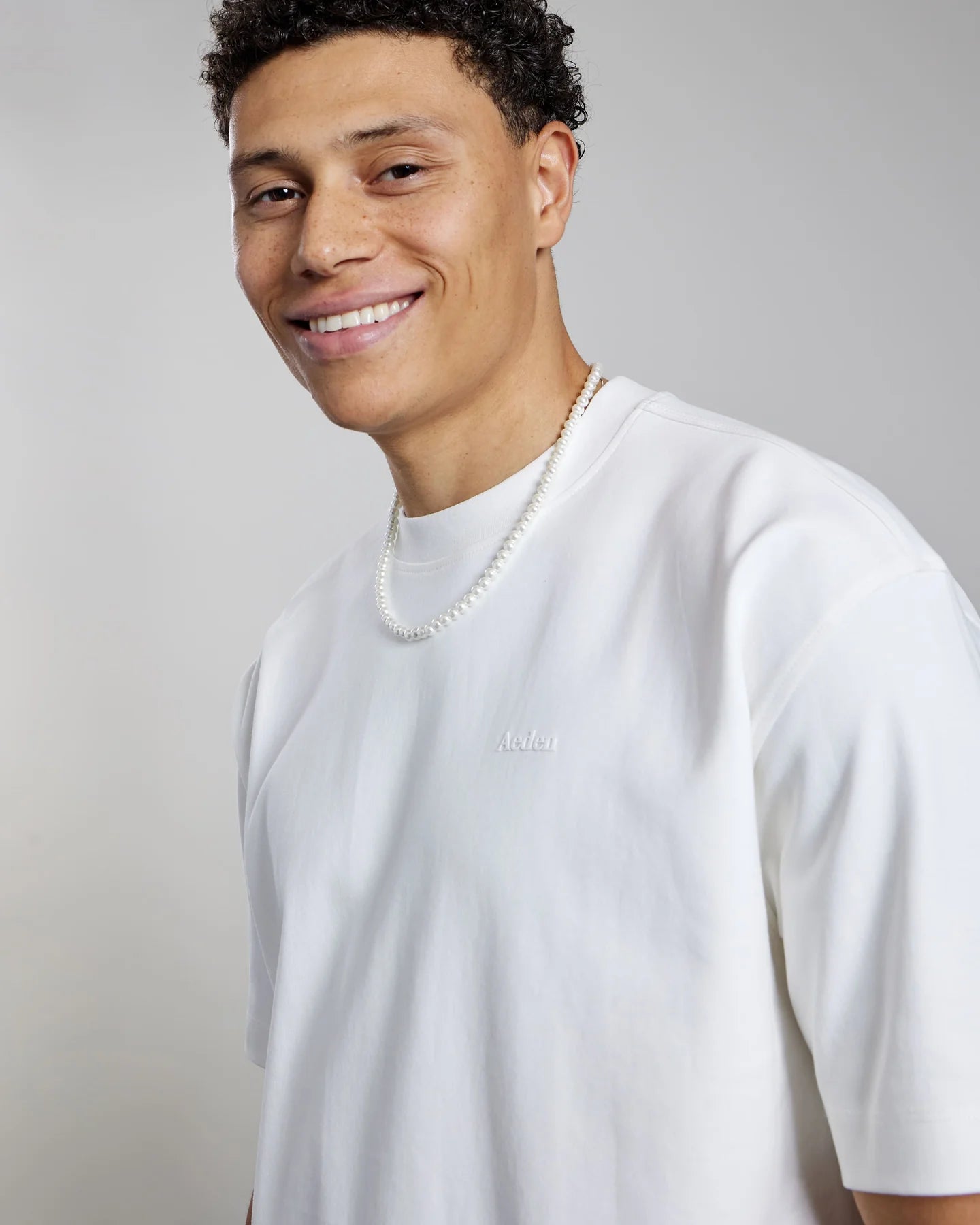 AEDEN TROPHY TEE | OFF-WHITE