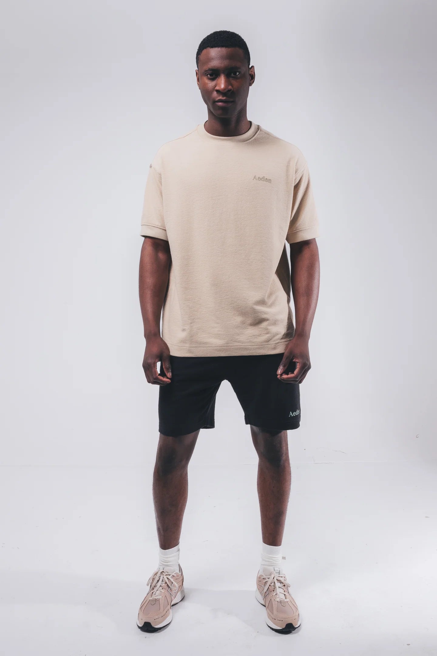 AEDEN JORDAN TEE | SAND