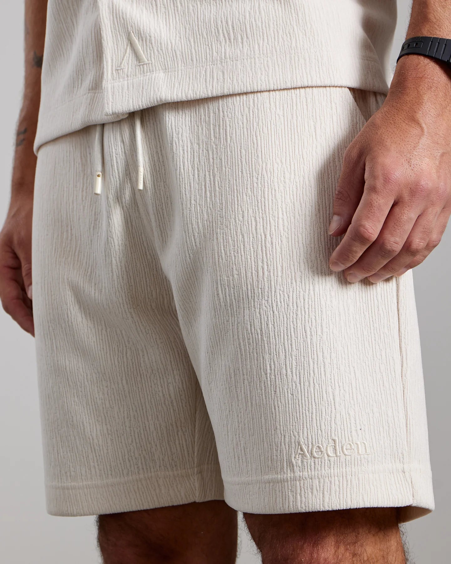 AEDEN VITO SHORTS | OFF WHITE