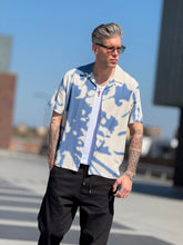 Afbeelding in Gallery-weergave laden, ØLÅF Abstract Dandelion SS Shirt Cement