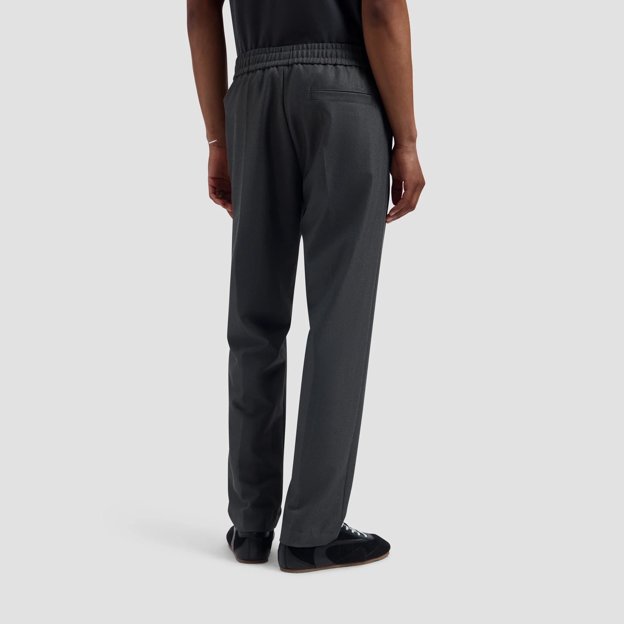 OLAF SLIM ELASTICATED PANT - CHARCOAL