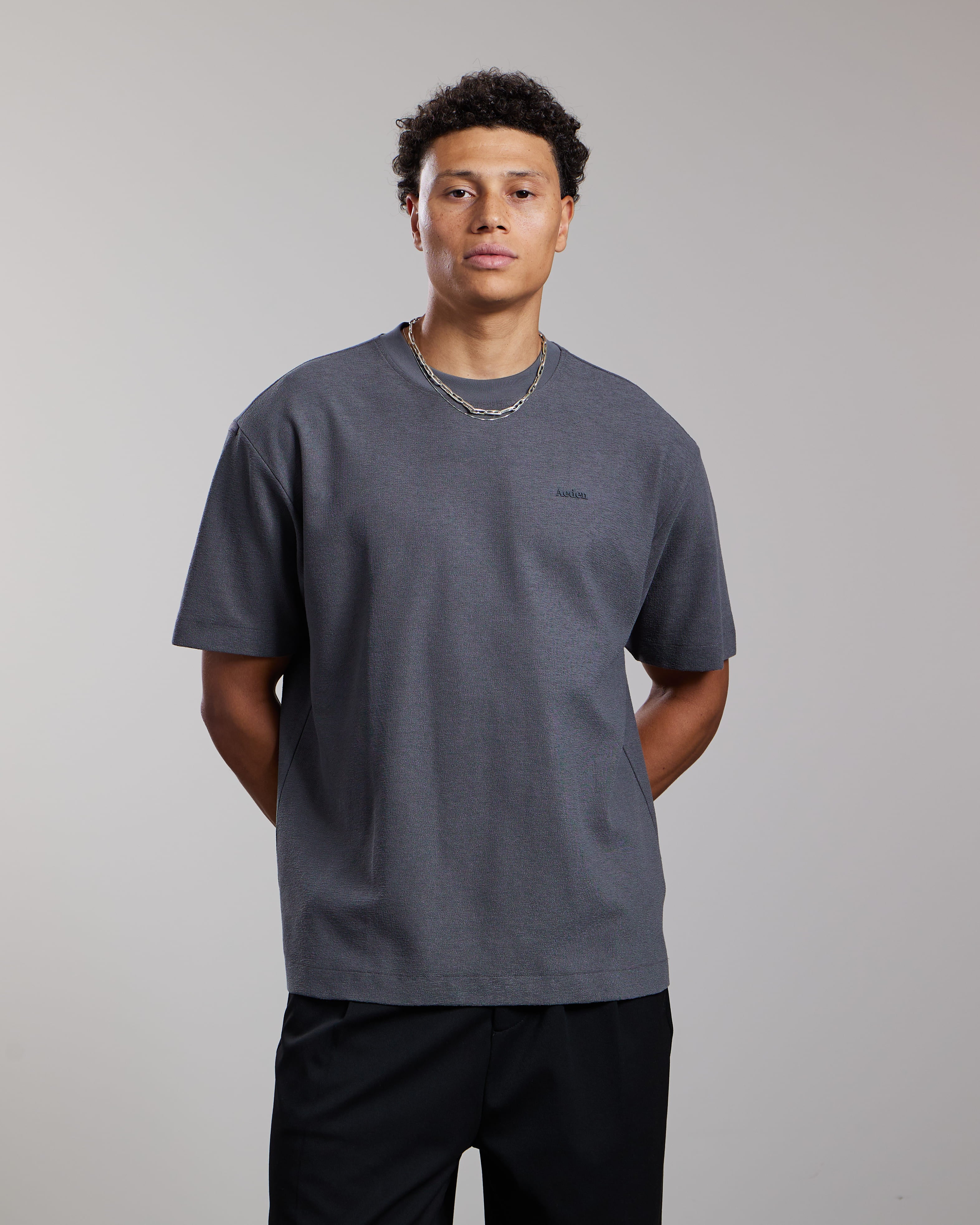 AEDEN HIRO TEE RAVEN