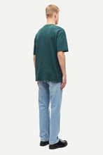 Afbeelding in Gallery-weergave laden, SAMSOE SAMSOE JOEL T-SHIRT 11415 Green Gables