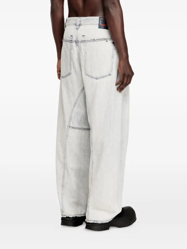 DIESEL RELAXED FIT MID WAIST D-ENIM-M