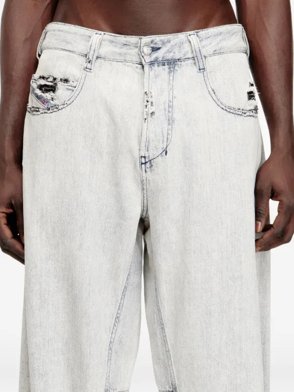 DIESEL RELAXED FIT MID WAIST D-ENIM-M
