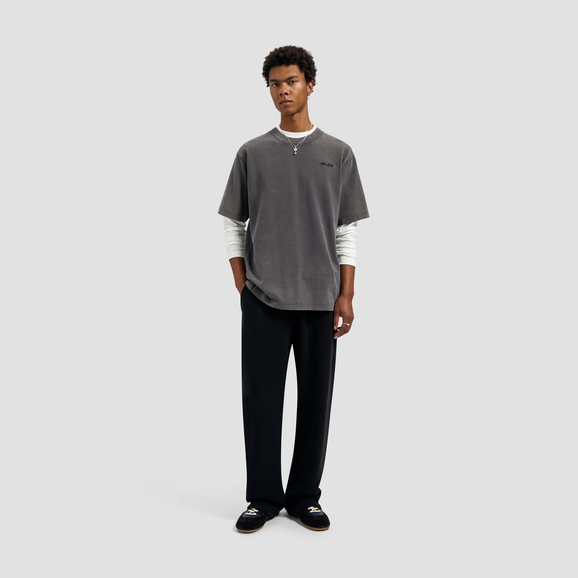 OLAF WASHED STUDIO SS TEE - CHARCOAL