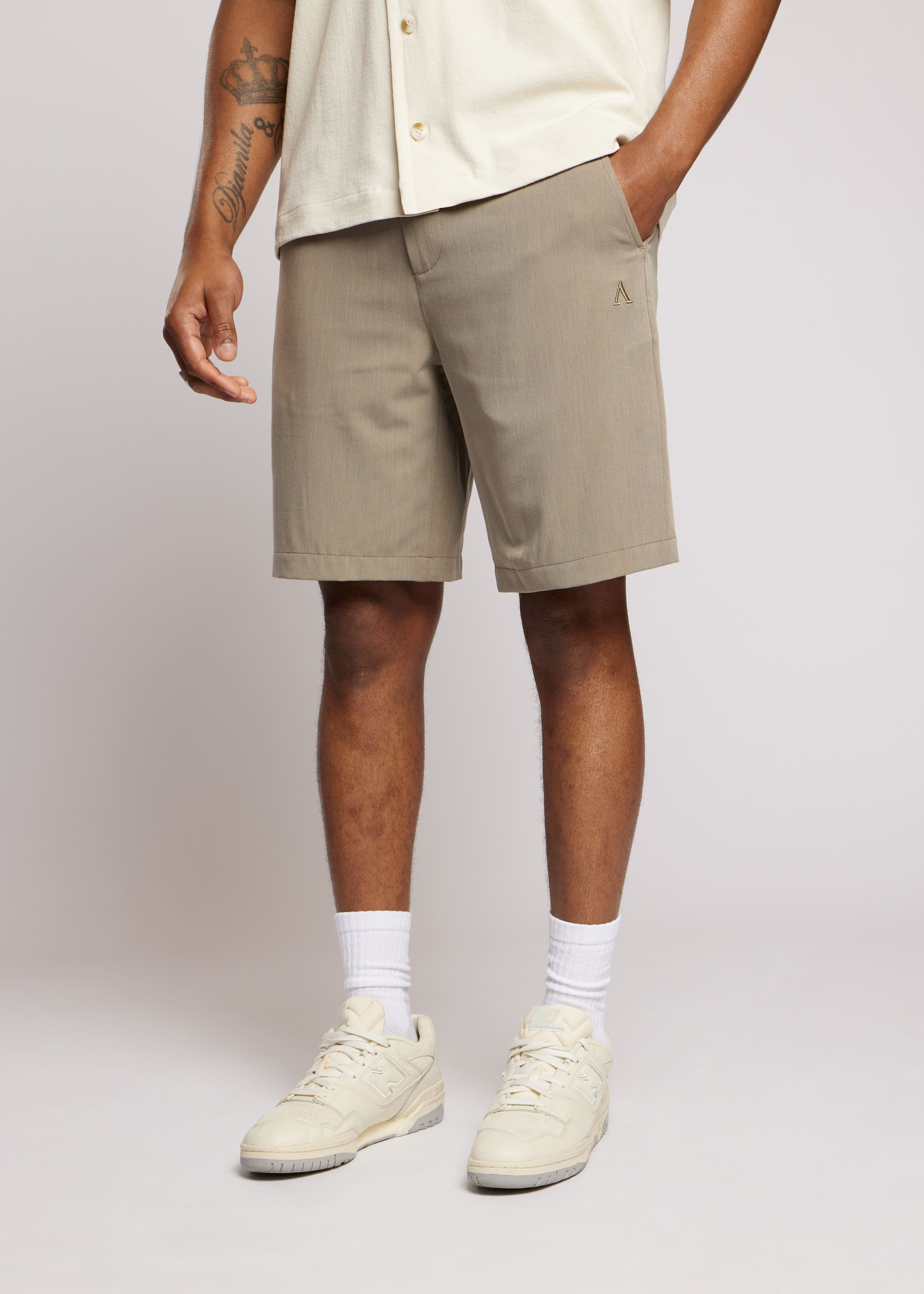 AEDEN BENITO SHORTS Vetiver