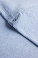 Afbeelding in Gallery-weergave laden, AEDEN AHIKA TEE | CORN BLUE