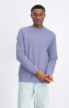 Afbeelding in Gallery-weergave laden, LAW OF THE SEA HALLUCINATE BASIC SWEATER Thistle Down