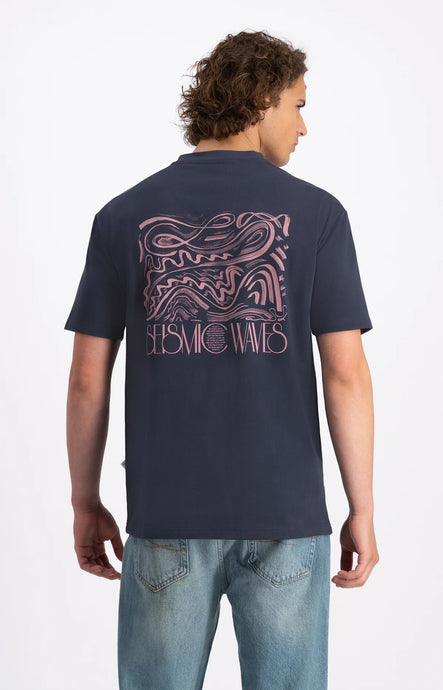 LAW OF THE SEA REVERBERATION ARTWORK T-SHIRT Sky Captain
