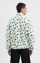 Afbeelding in Gallery-weergave laden, LAW OF THE SEA SKIPP ALLOVER PRINTED SHERPA Parchment