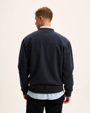 Afbeelding in Gallery-weergave laden, GOODPEOPLE Logan Clover Patch Sweater Navy