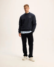 Afbeelding in Gallery-weergave laden, GOODPEOPLE Logan Clover Patch Sweater Navy