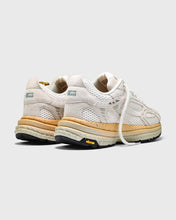 Afbeelding in Gallery-weergave laden, MERCER THE RE-RUN VIBRAM Nubuck Crème