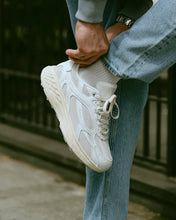 Afbeelding in Gallery-weergave laden, MERCER RE RUN MAX PERFORATED - OFF WHITE