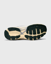 Afbeelding in Gallery-weergave laden, MERCER RE RUN VINTAGE - WHITE/GREEN