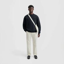 Afbeelding in Gallery-weergave laden, ØLÅF Studio Crewneck Black