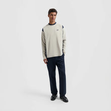 Afbeelding in Gallery-weergave laden, ØLÅF Panel LS Tee Cement