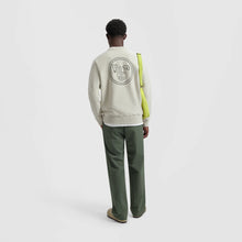 Afbeelding in Gallery-weergave laden, ØLÅF Face Crewneck Cement
