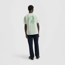 Afbeelding in Gallery-weergave laden, ØLÅF Spiral Face Tee Pale Green