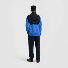 Afbeelding in Gallery-weergave laden, ØLÅF Spiral Face Crewneck Bright Blue