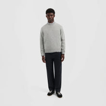Afbeelding in Gallery-weergave laden, ØLÅF Regular Pleated Pant Navy