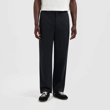 Afbeelding in Gallery-weergave laden, ØLÅF Regular Pleated Pant Navy