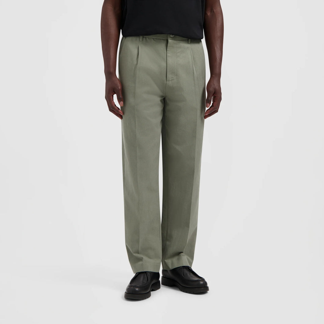 ØLÅF Regular Pleated Pant Smokey Olive